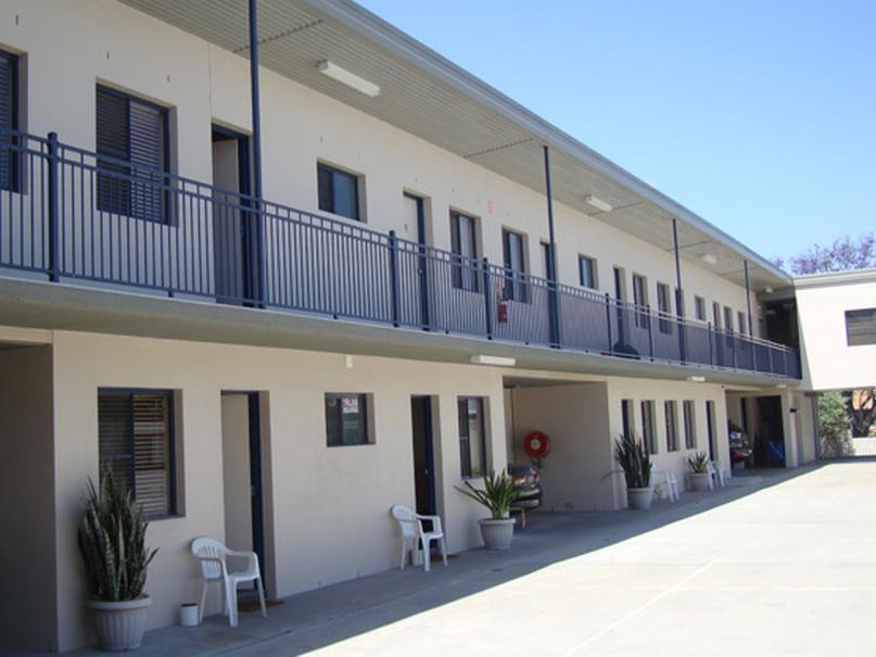 Red Cedar Motel Мъсуелбрук Екстериор снимка